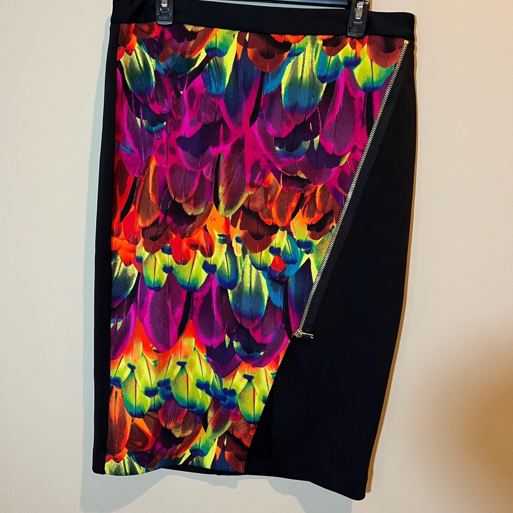 Women Colorful Mid-Calf Skirt in a size 12.